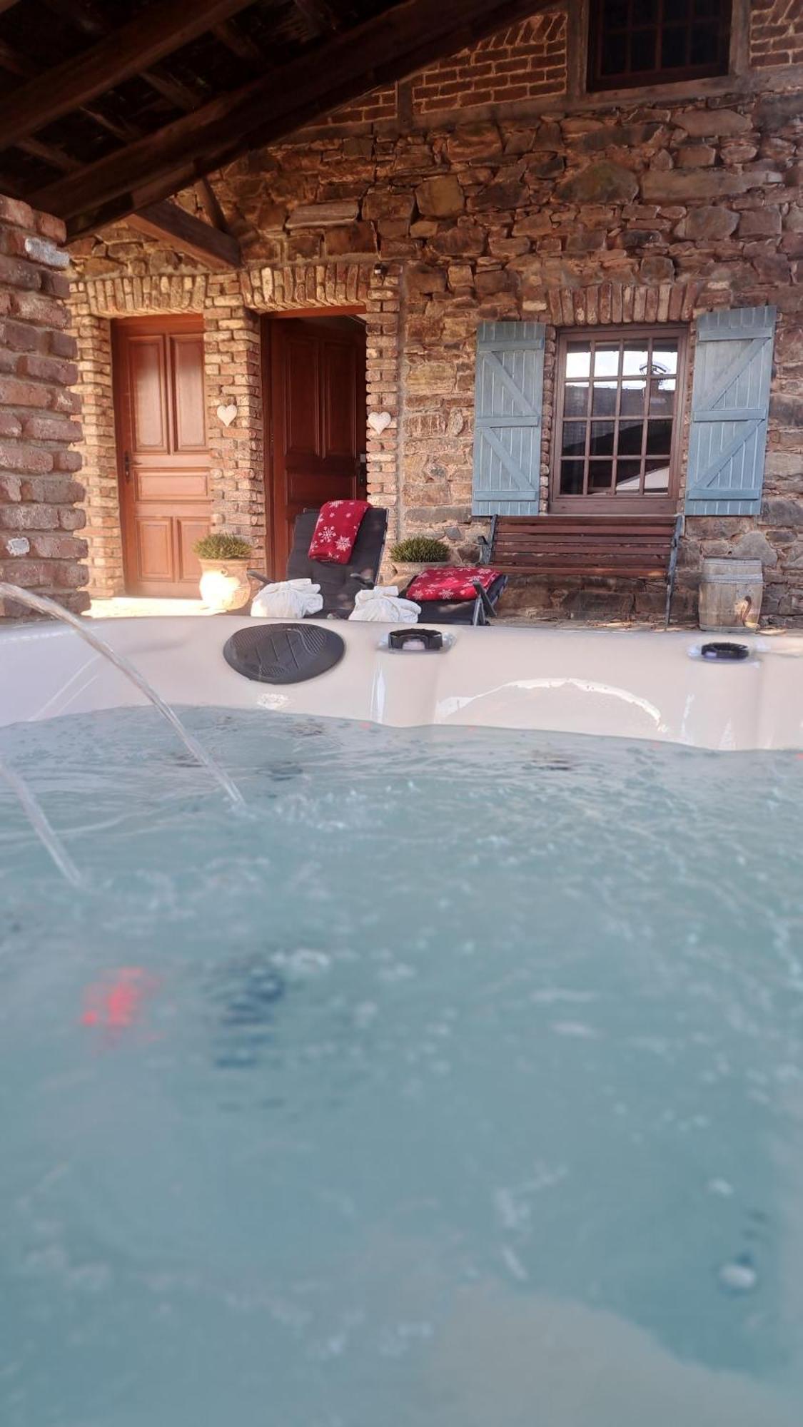 Le Teli Du Loup Dans La Taniere D'Armand Villa สเตฟโล ภายนอก รูปภาพ